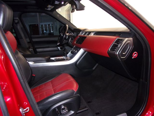 Used 2016 Land Rover Range Rover Sport HSE image 16