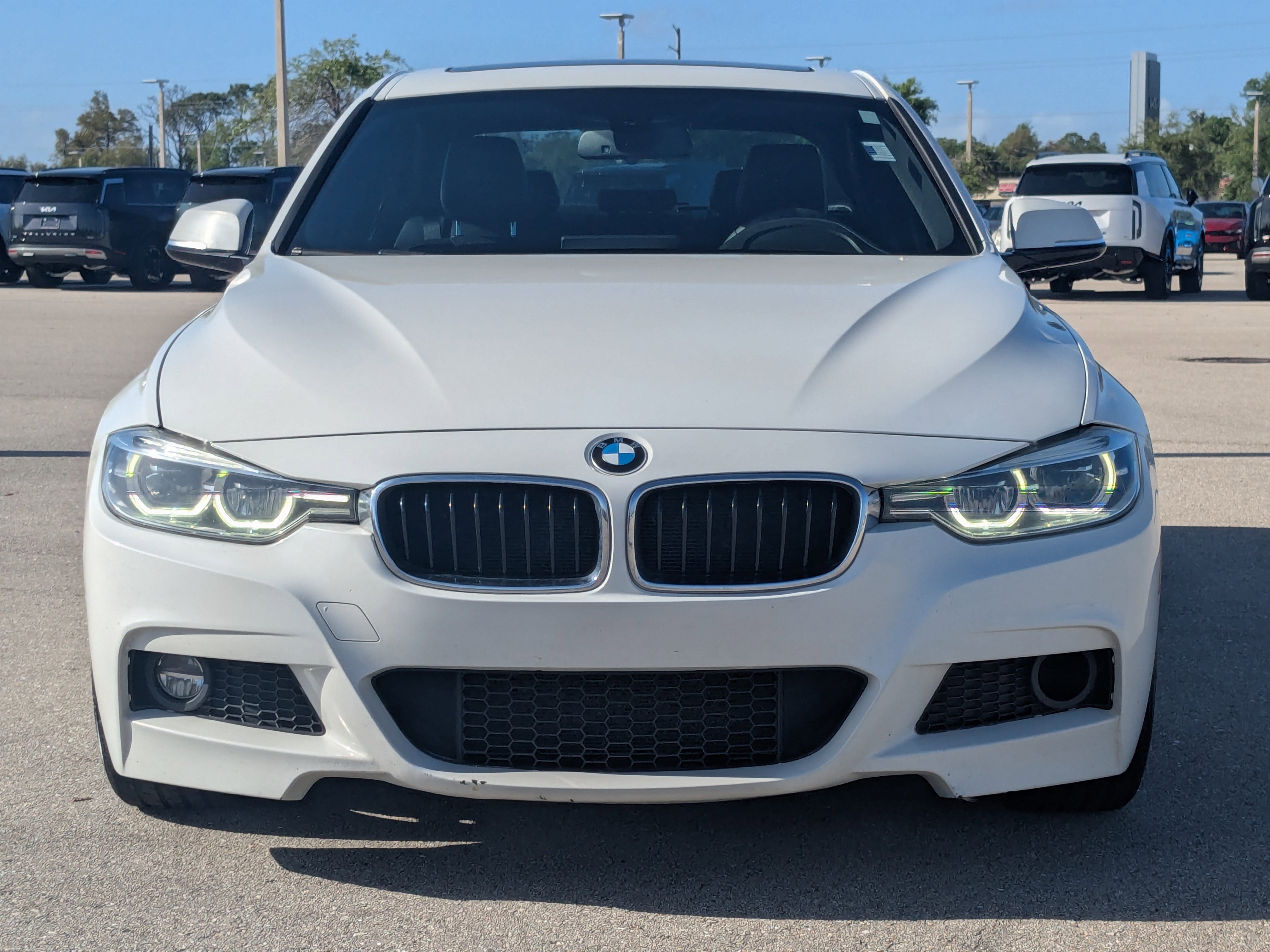 Used 2018 BMW 330i Sedan w/ M Sport Package image 3