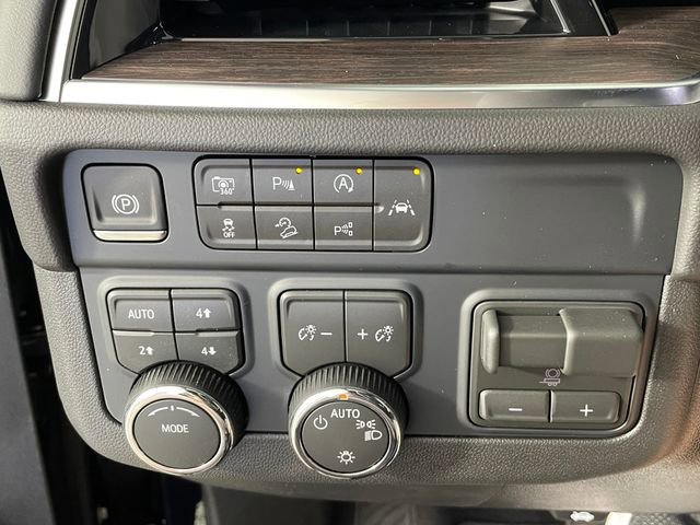 New 2026 Chevrolet Tahoe LS w/ LS Custom Edition AWD/4WD image 12