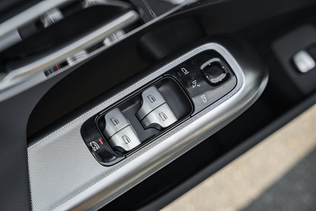 New 2027 Mercedes-Benz E 350 4MATIC Sedan image 37