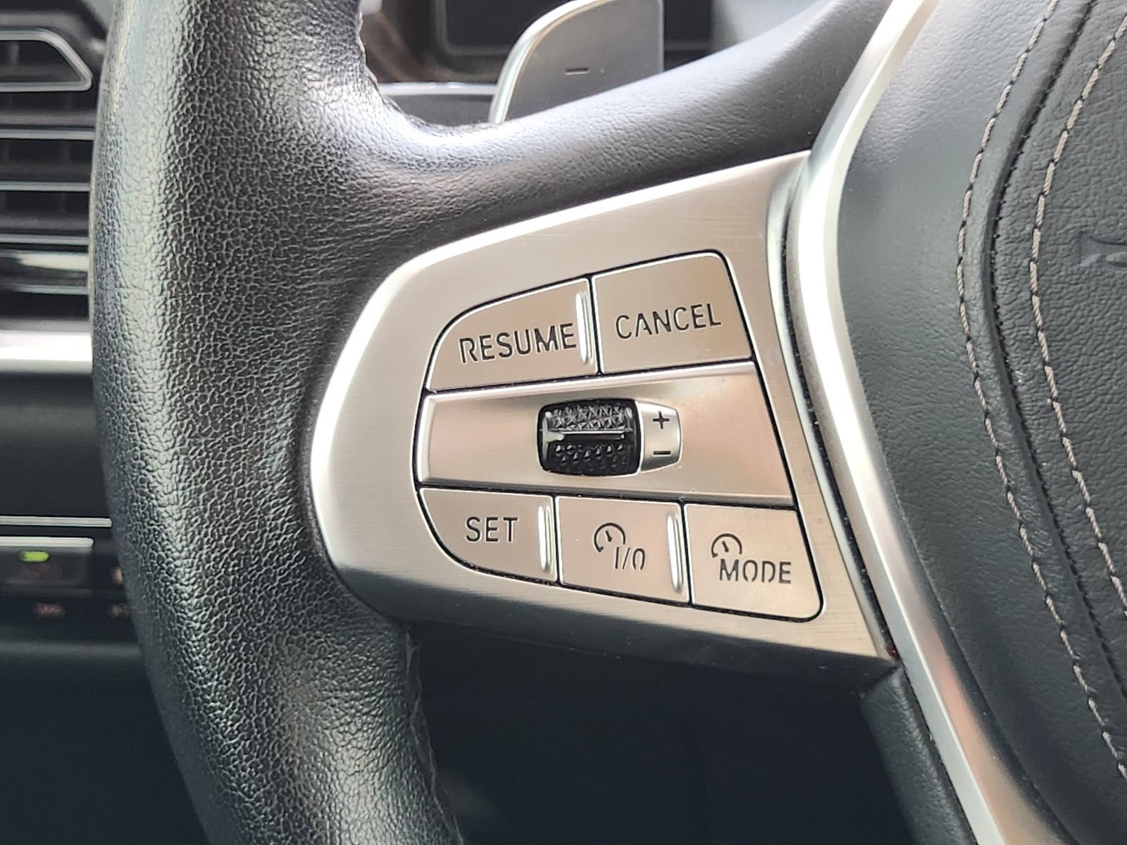 Used 2023 BMW X7 xDrive40i AWD/4WD image 31