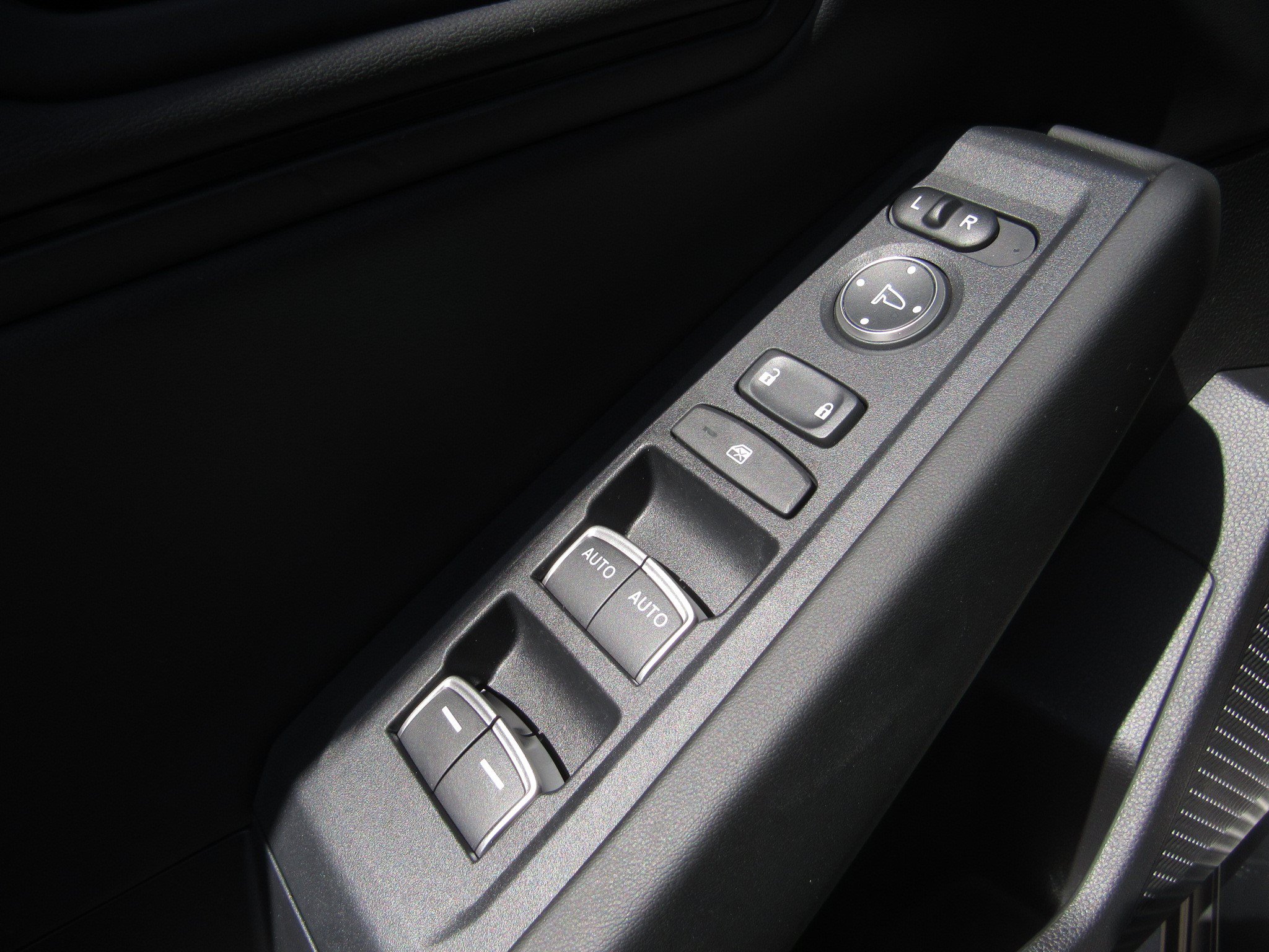 Certified 2025 Honda Accord EX-L image 21