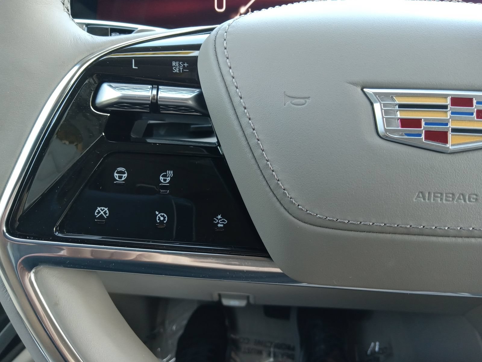 Certified 2026 Cadillac Escalade Platinum Sport AWD/4WD image 23