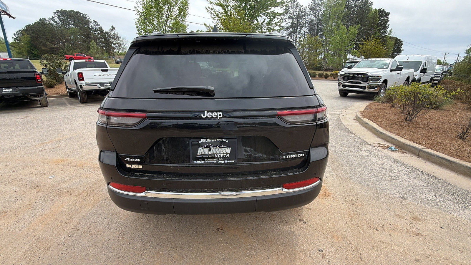 New 2026 Jeep Grand Cherokee Laredo X AWD/4WD image 9