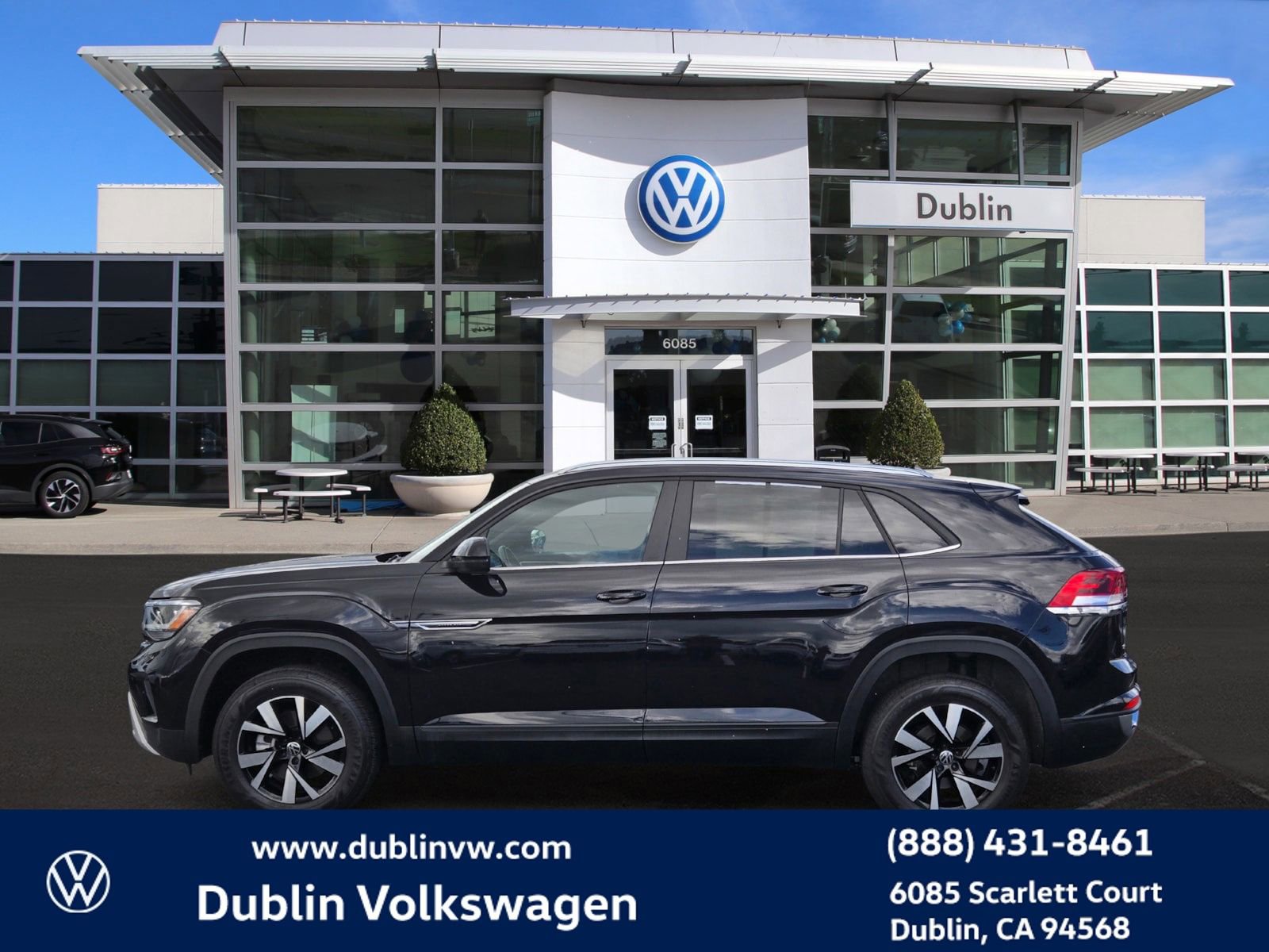 Certified 2023 Volkswagen Atlas Cross Sport SE image 7