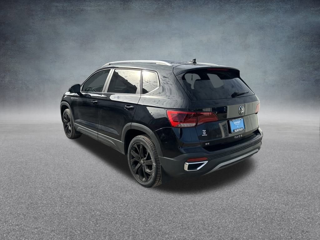 Used 2023 Volkswagen Taos SE w/ Black Wheel Package image 35