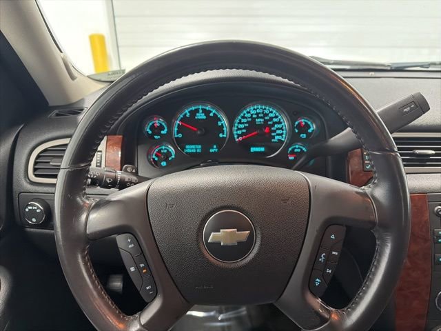 Used 2009 Chevrolet Tahoe LT w/ Luxury Package AWD/4WD image 13