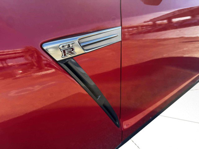 Used 2009 Nissan GT-R Premium image 14