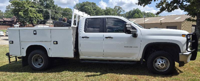 Used 2021 Chevrolet Silverado 3500 W/T w/ WT Convenience Package AWD/4WD image 2