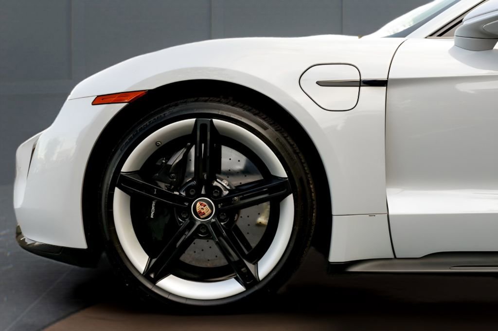 Used 2021 Porsche Taycan Turbo S AWD/4WD image 6