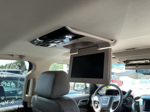 Used 2018 GMC Yukon Denali w/ Open Road Package AWD/4WD image 10