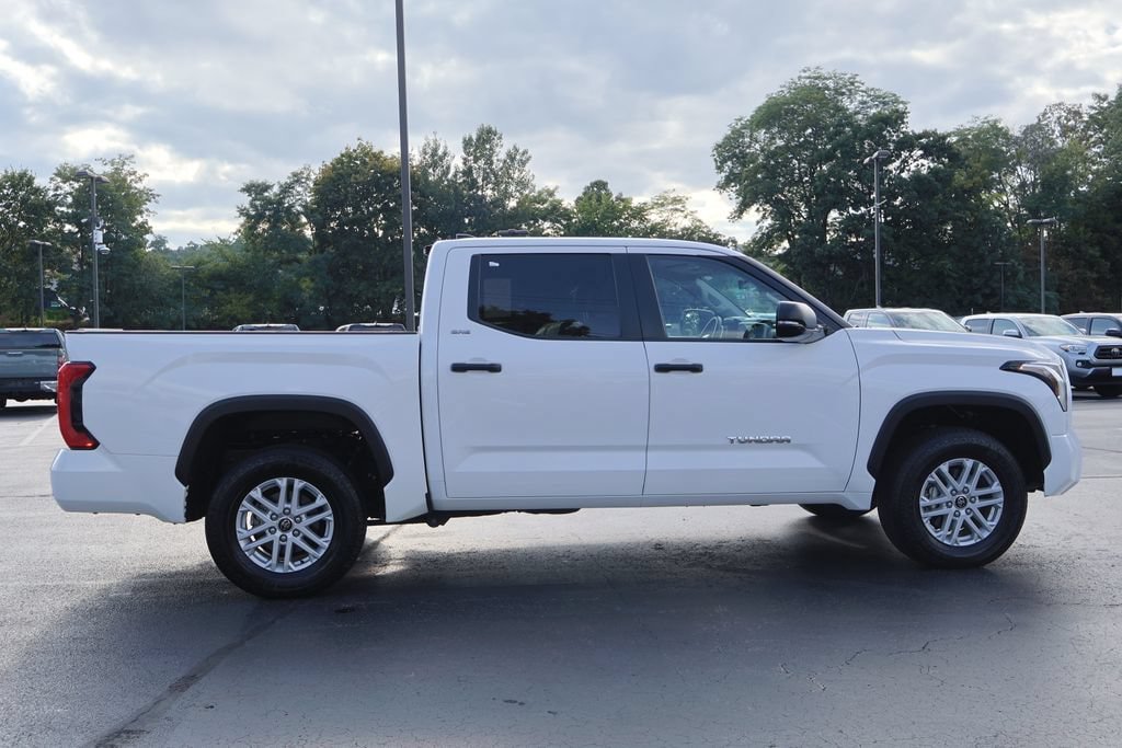 Used 2024 Toyota Tundra SR5 w/ SR5 Convenience Package AWD/4WD image 10