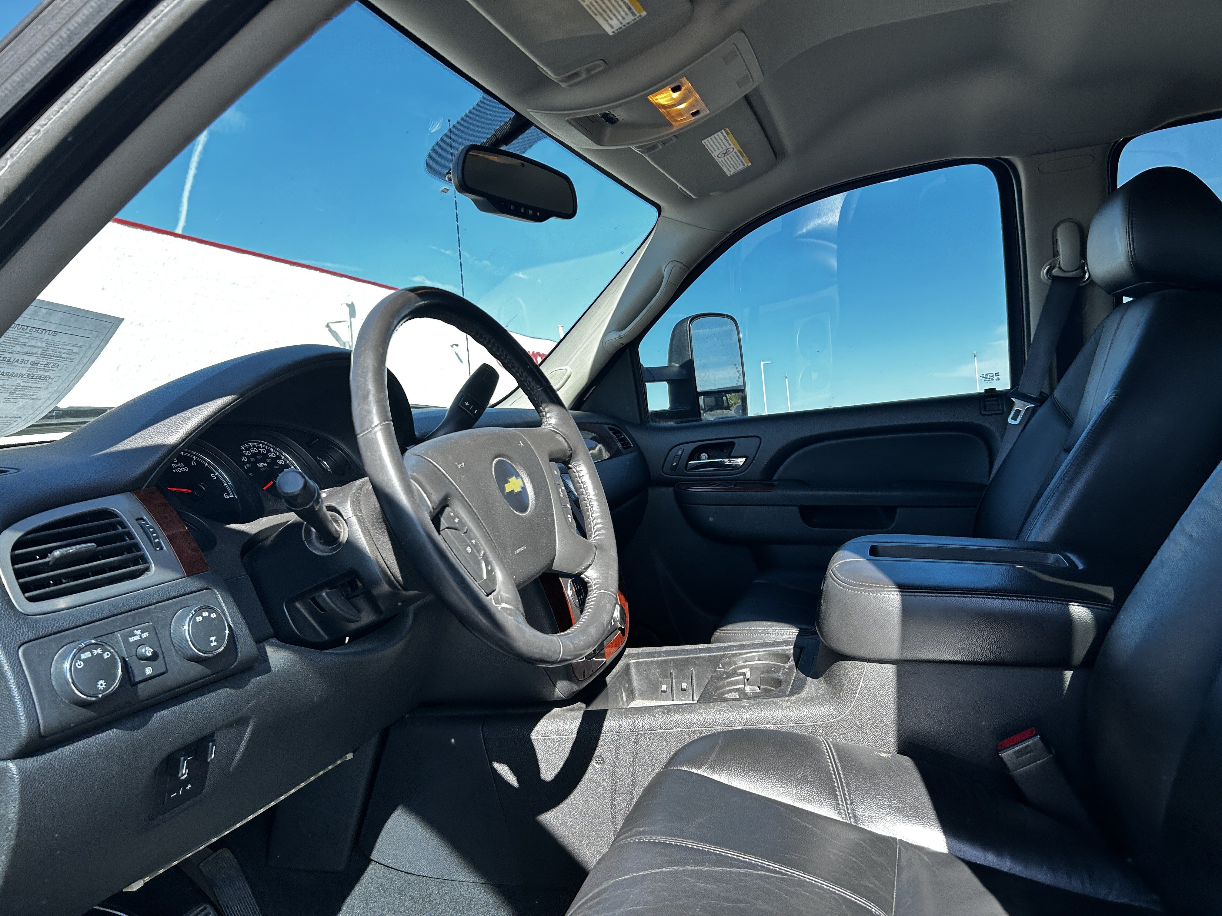 Used 2010 Chevrolet Silverado 2500 LTZ w/ Convenience Package AWD/4WD image 9