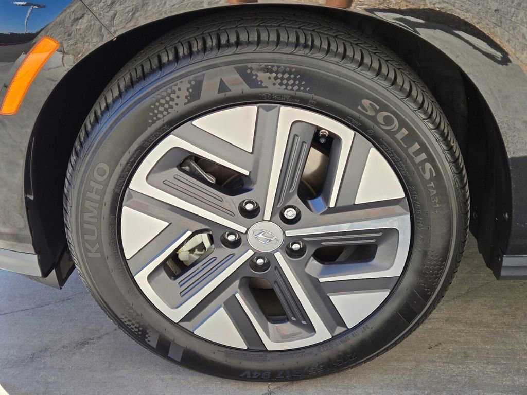 Used 2022 Hyundai Kona Limited image 10