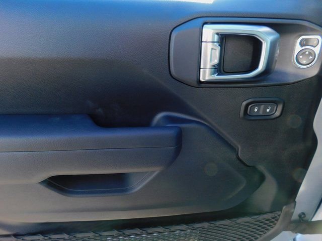 Used 2023 Jeep Gladiator Sport image 9