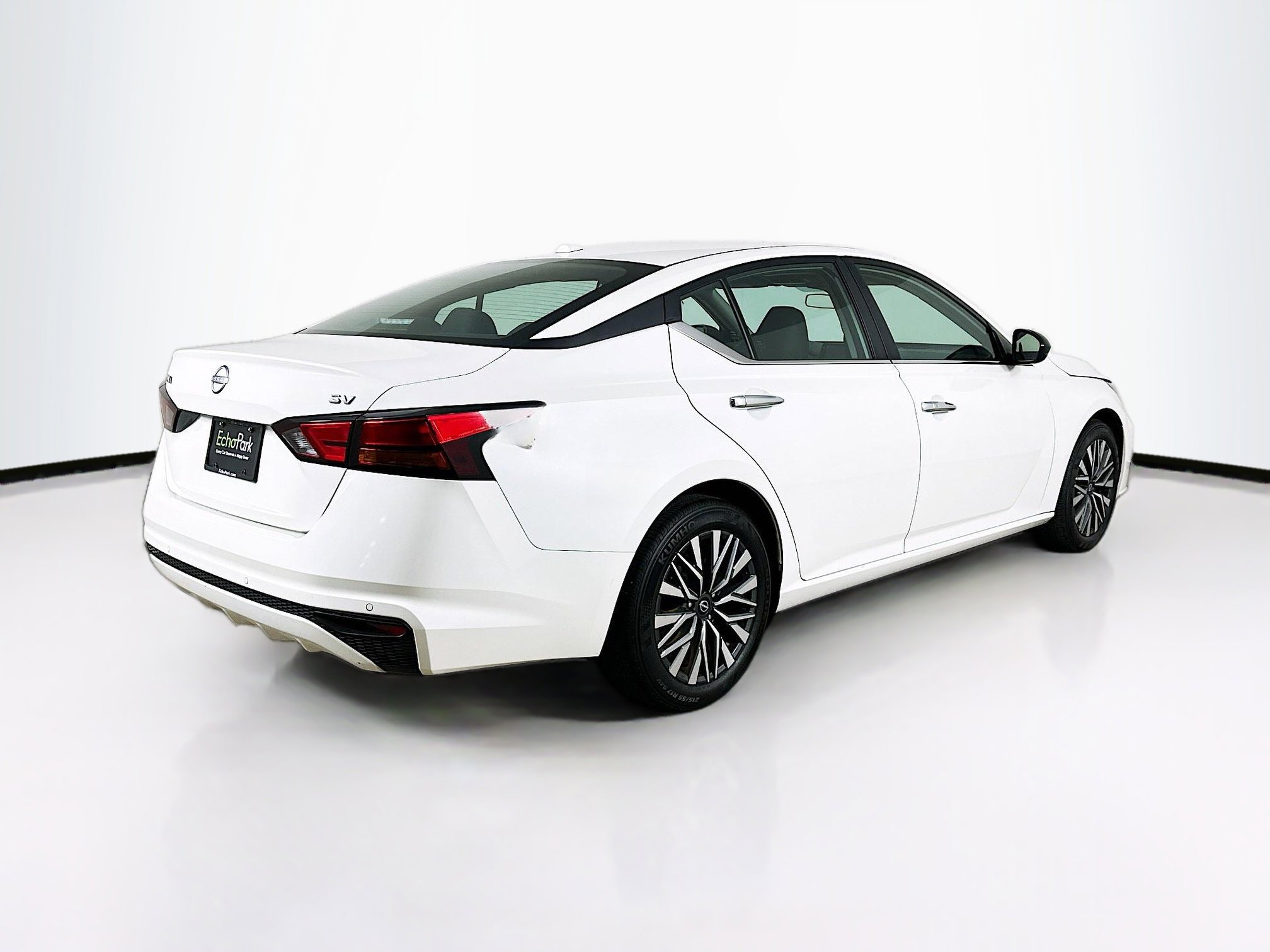 Used 2024 Nissan Altima 2.5 SV image 9