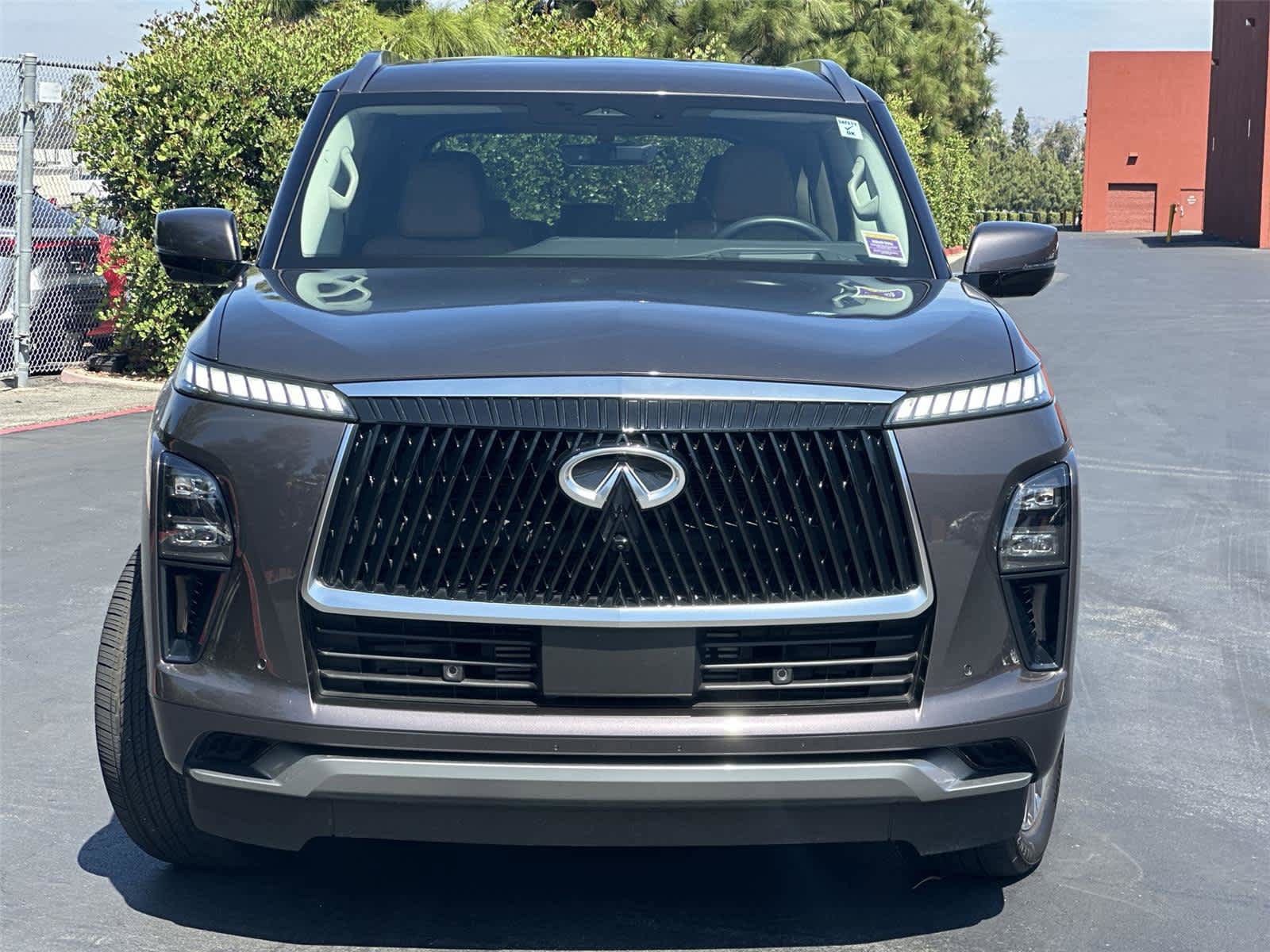 Used 2025 INFINITI QX80 Luxe RWD image 7