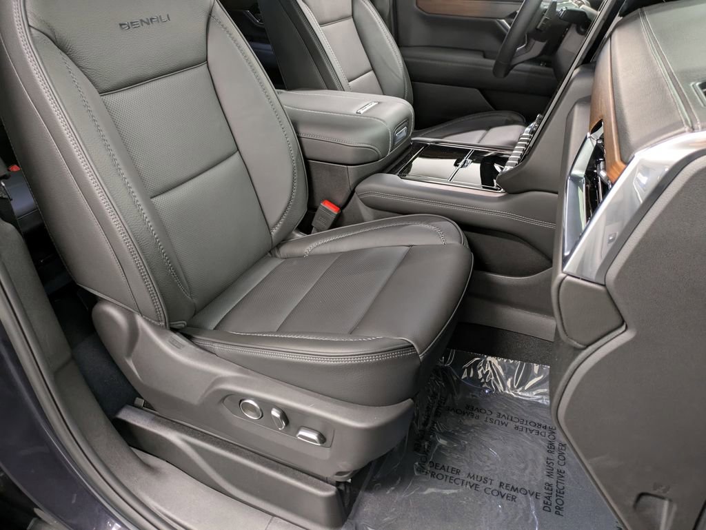 Used 2026 GMC Yukon XL Denali AWD/4WD image 29