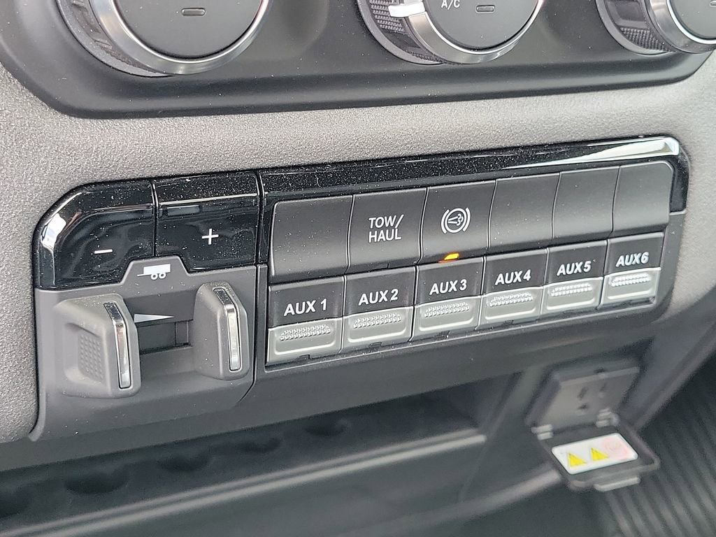 New 2024 RAM 4500 Tradesman image 9