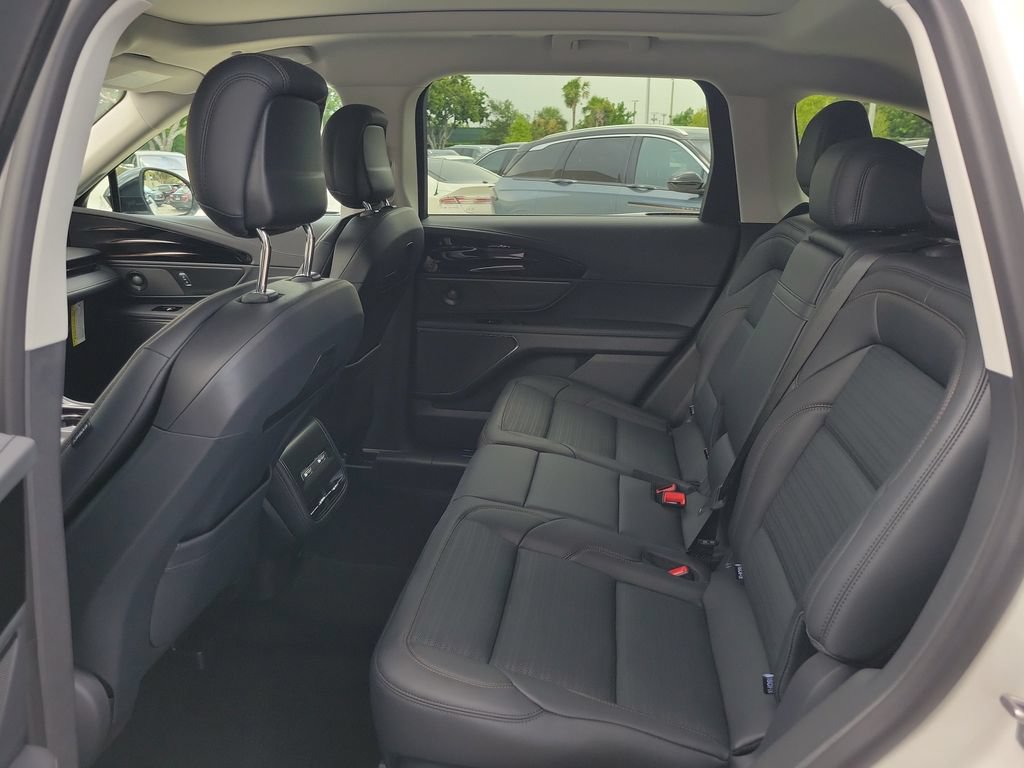 New 2026 Lincoln Nautilus Reserve w/ Jet Appearance Package AWD/4WD image 16