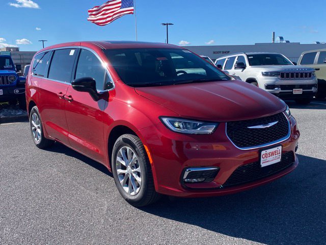 New 2026 Chrysler Pacifica Limited w/ Uconnect Theater Family Group AWD/4WD image 2