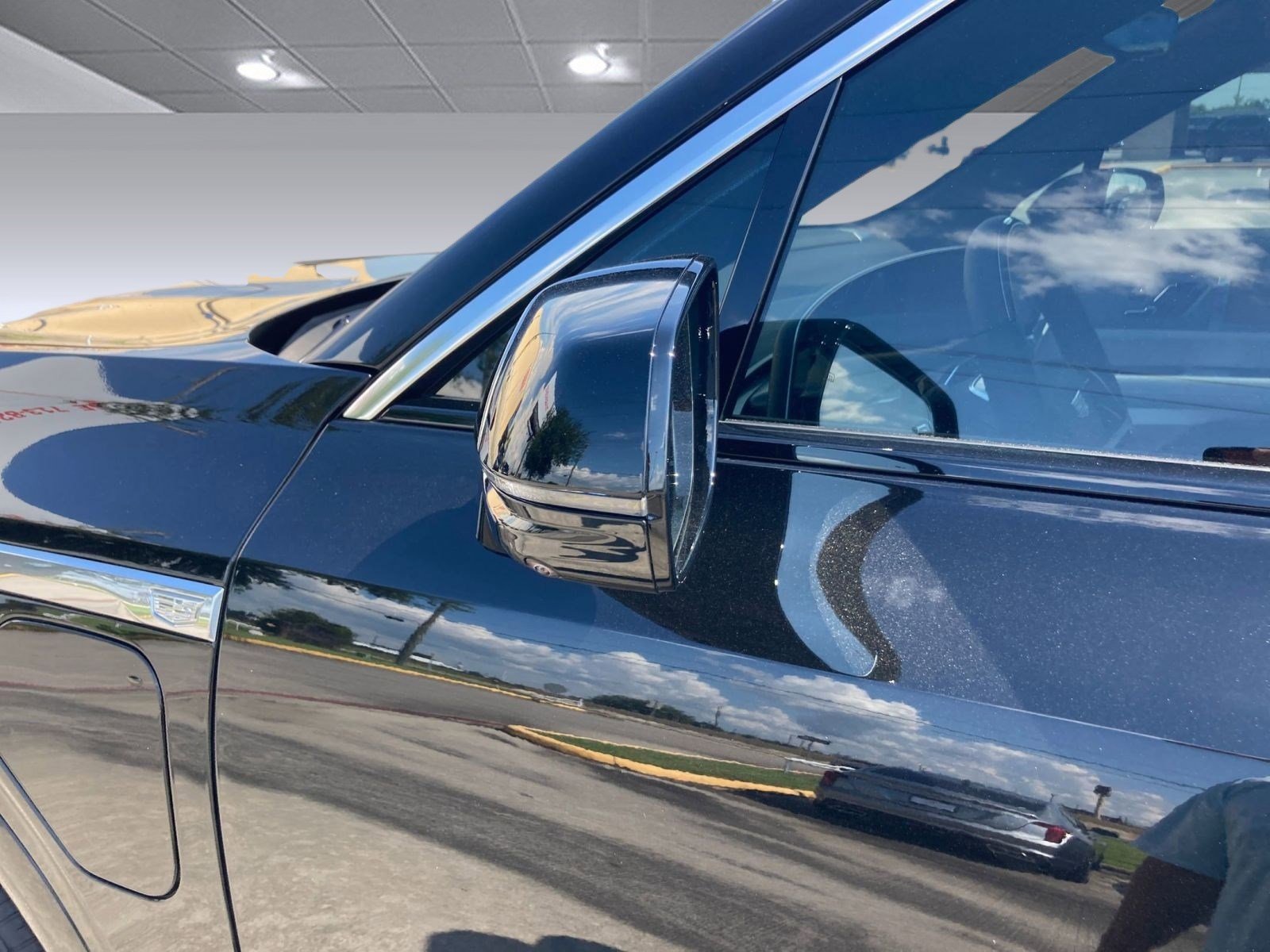 New 2026 Cadillac Vistiq Luxury w/ LPO, Floor Liner Package image 20