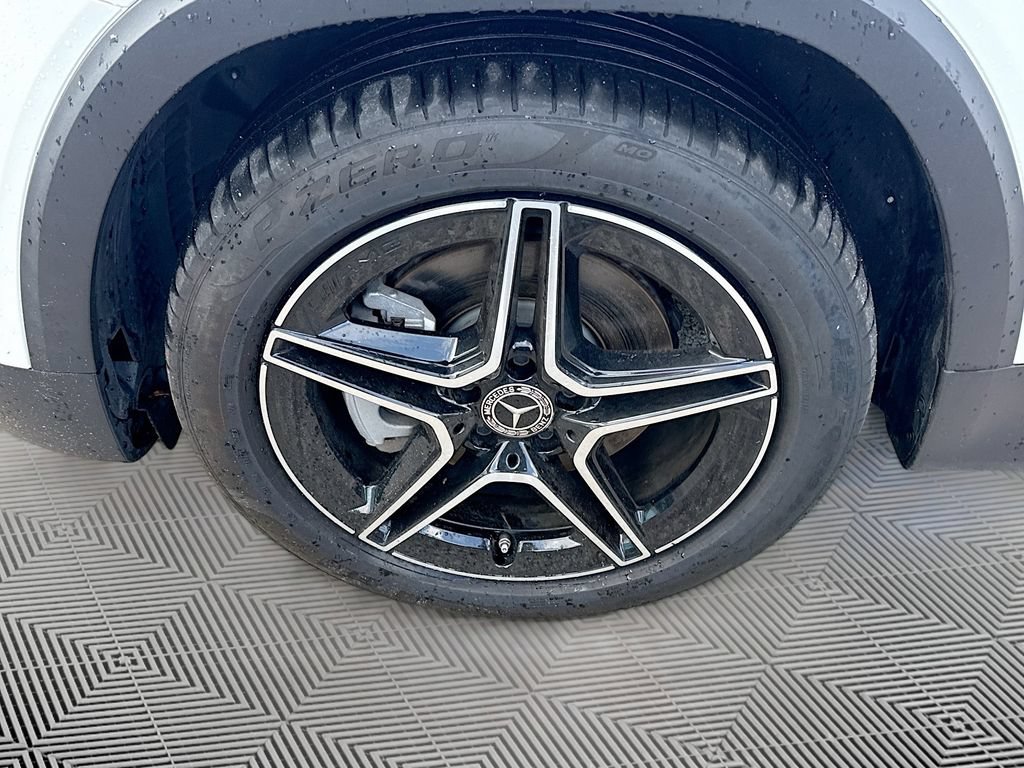Used 2023 Mercedes-Benz GLB 250 image 33