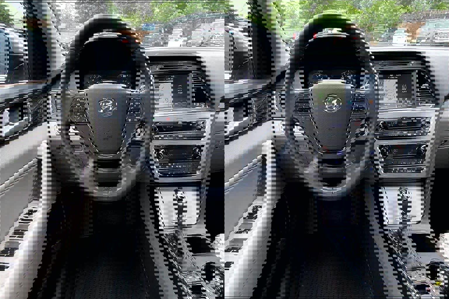 Used 2017 Hyundai Sonata Limited w/ Ultimate Package 04 FWD image 6