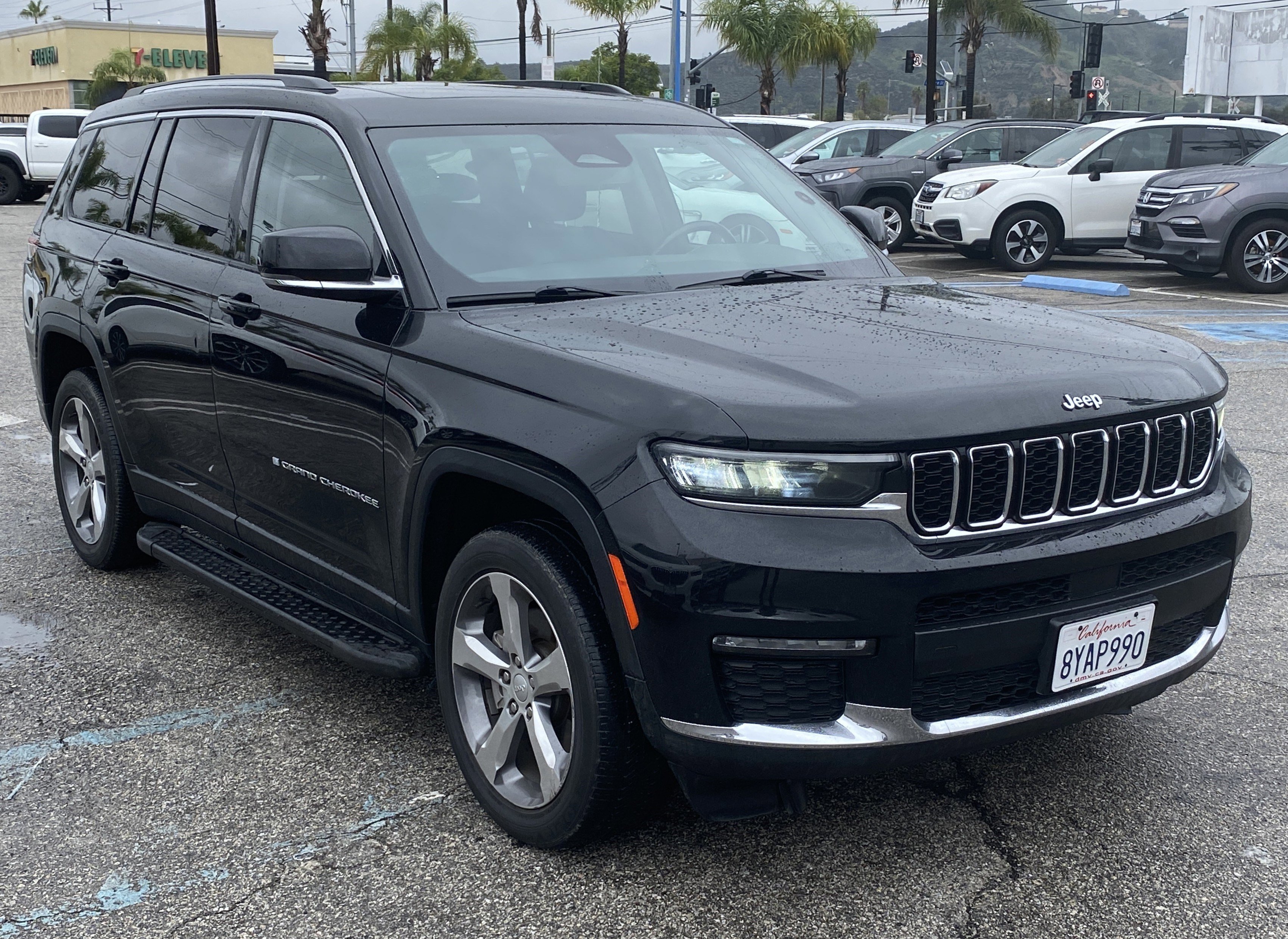 Used 2021 Jeep Grand Cherokee L Limited AWD/4WD image 9