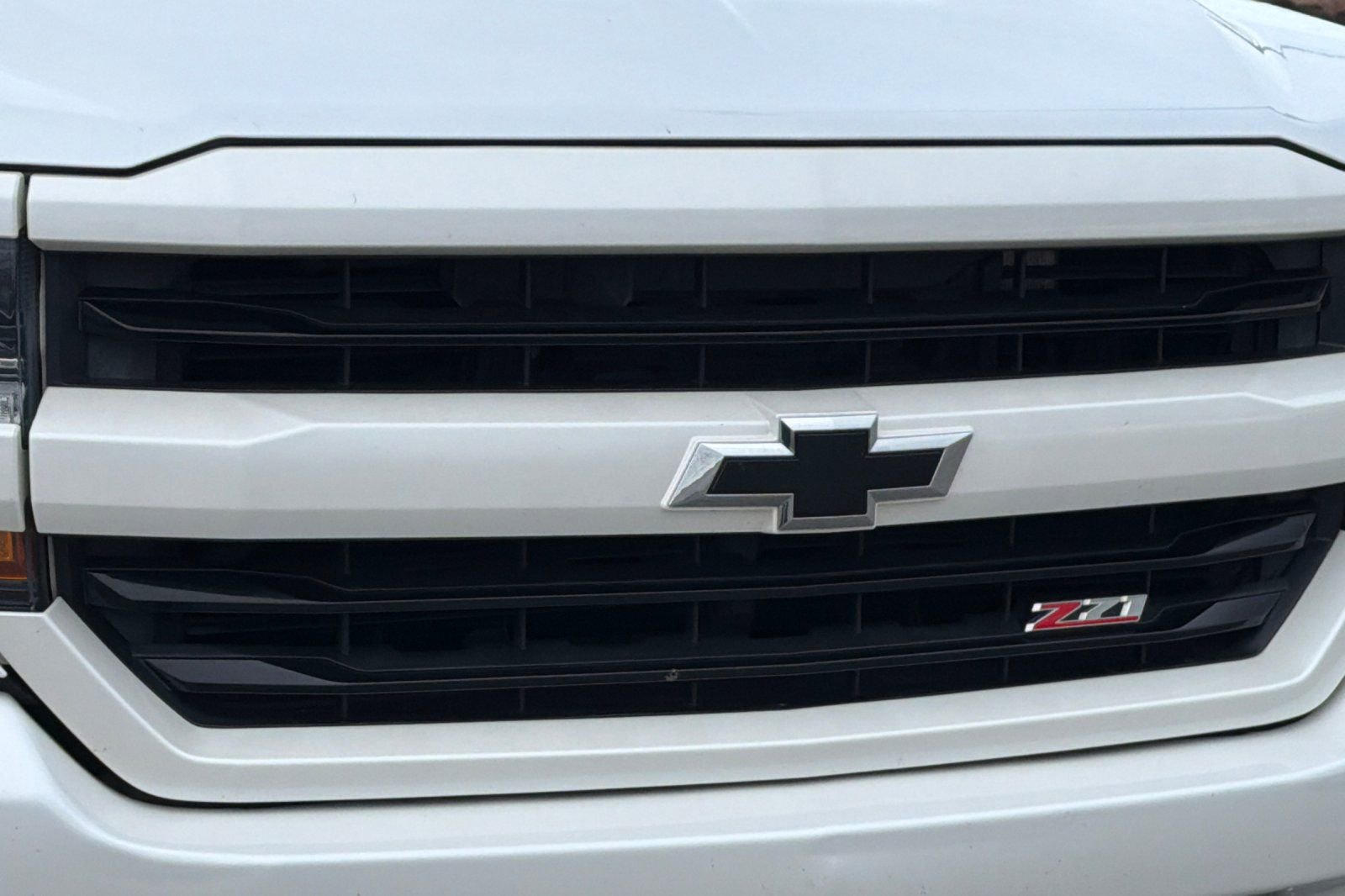 Used 2018 Chevrolet Silverado 1500 LT w/ All Star Edition image 41