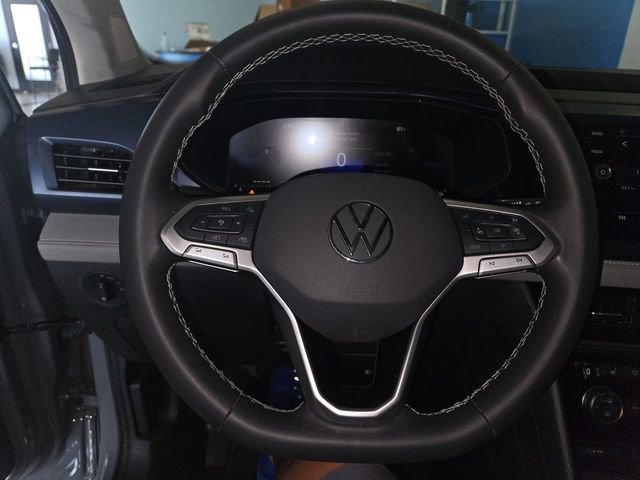 Used 2024 Volkswagen Taos SE image 14