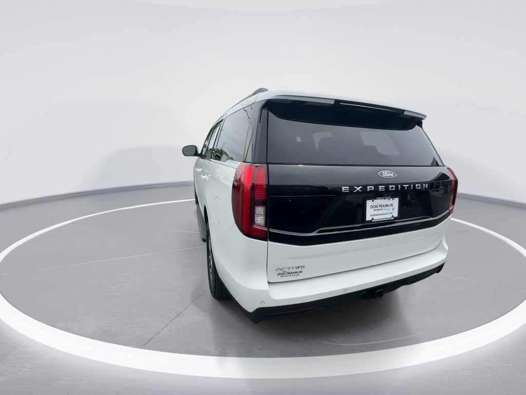 Used 2025 Ford Expedition Active AWD/4WD image 7