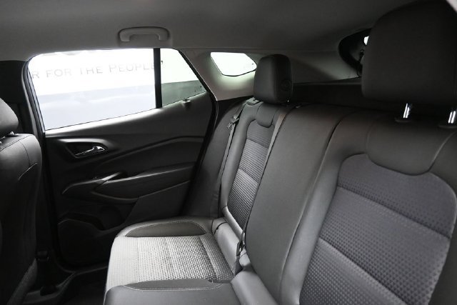 Used 2025 Chevrolet Trax LT FWD image 21