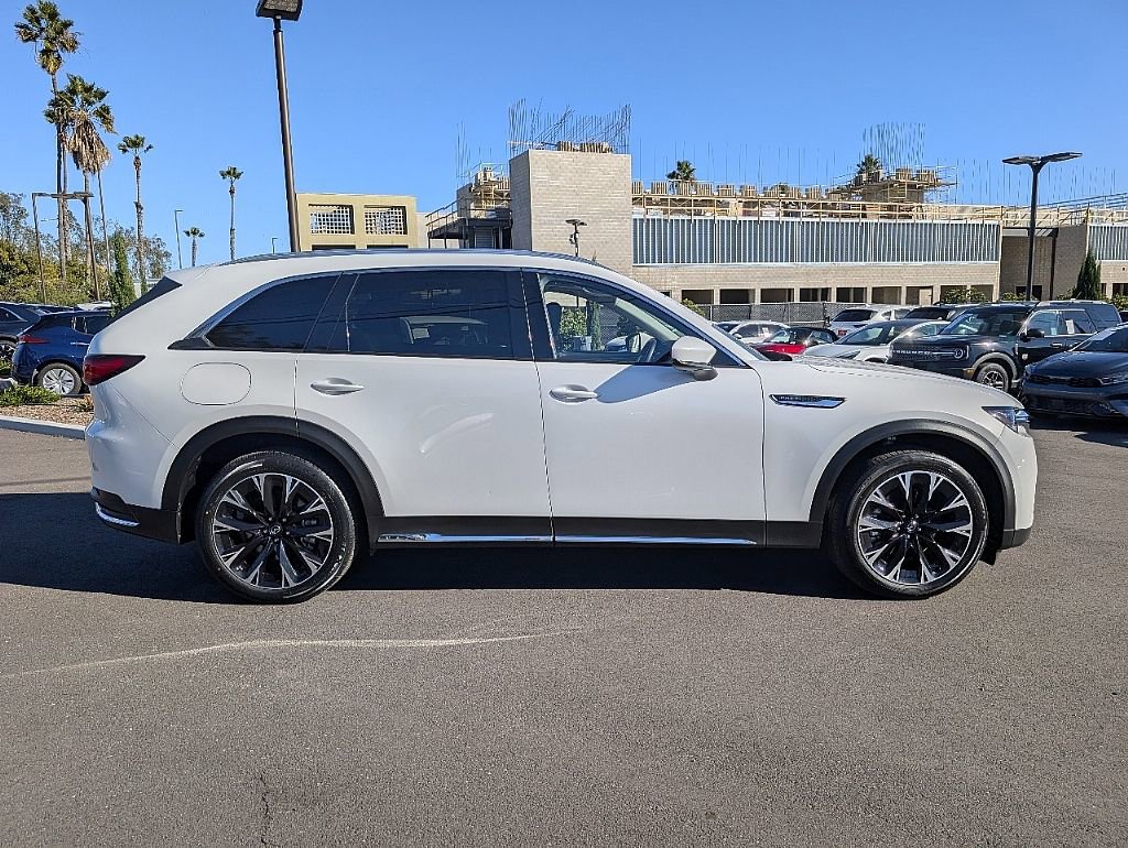 Certified 2024 MAZDA CX-90 Plug-In Hybrid w/ Premium Pkg image 8