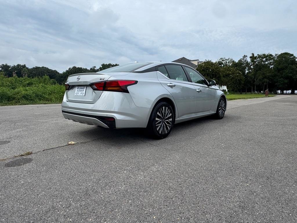 Used 2023 Nissan Altima 2.5 SV FWD image 5