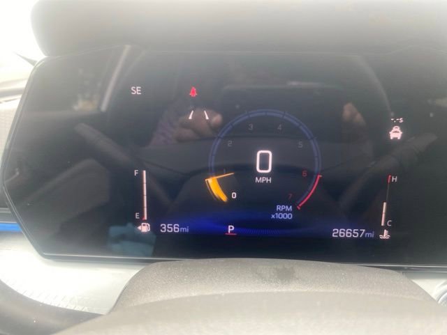 Used 2025 Chevrolet Trax LT w/ LT Convenience Package FWD image 19