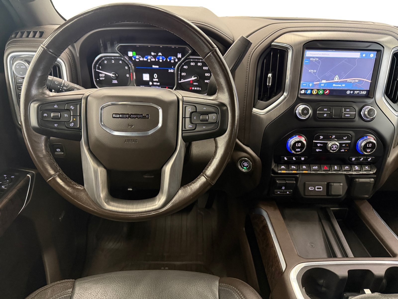 Used 2021 GMC Sierra 1500 Denali w/ Denali Ultimate Package AWD/4WD image 13
