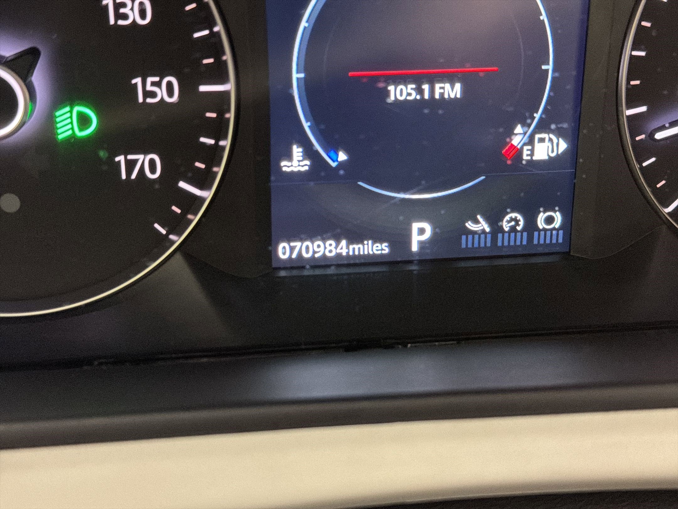 Used 2020 Land Rover Range Rover Velar S image 19