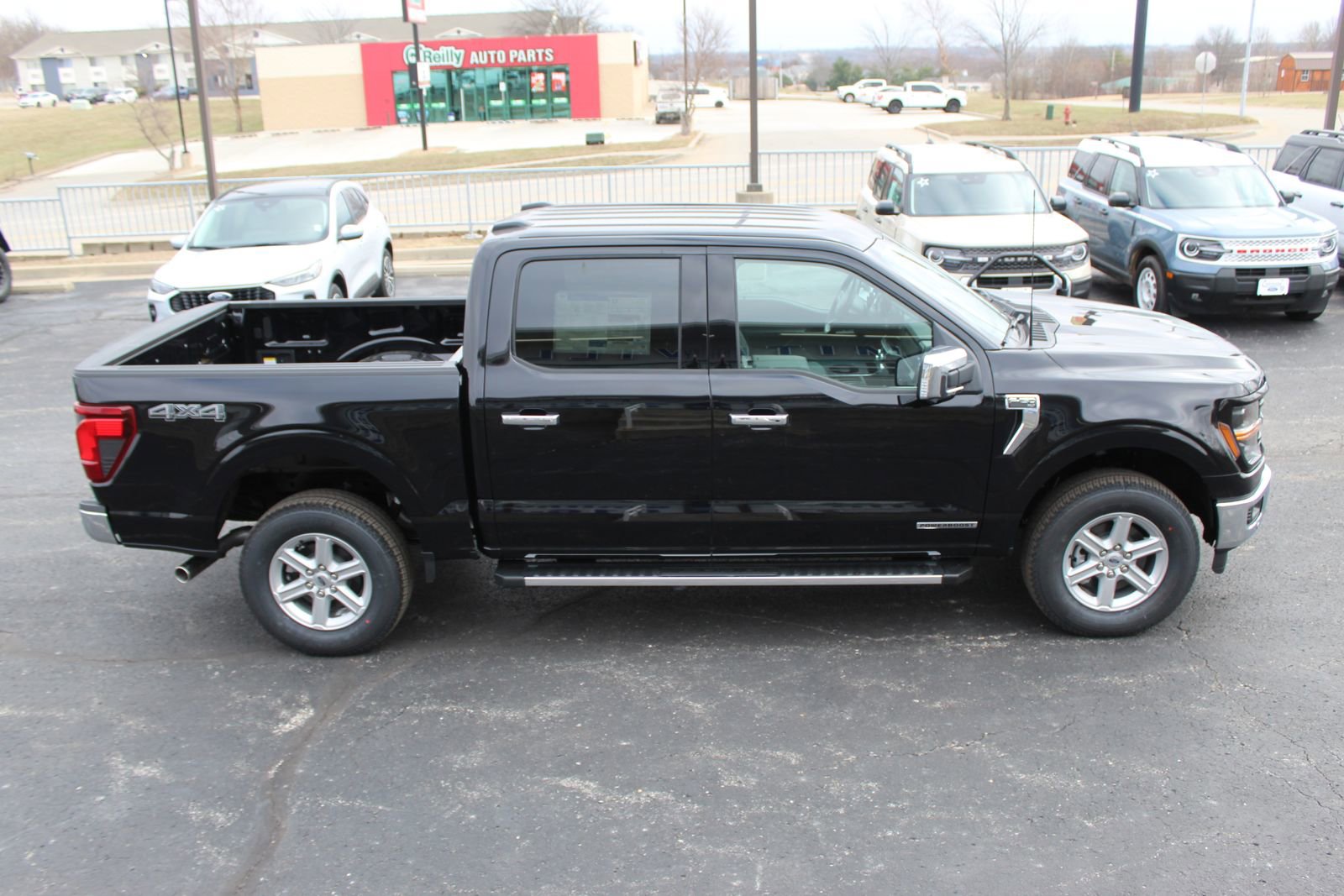 New 2025 Ford F150 XLT w/ Equipment Group 302A MID image 9