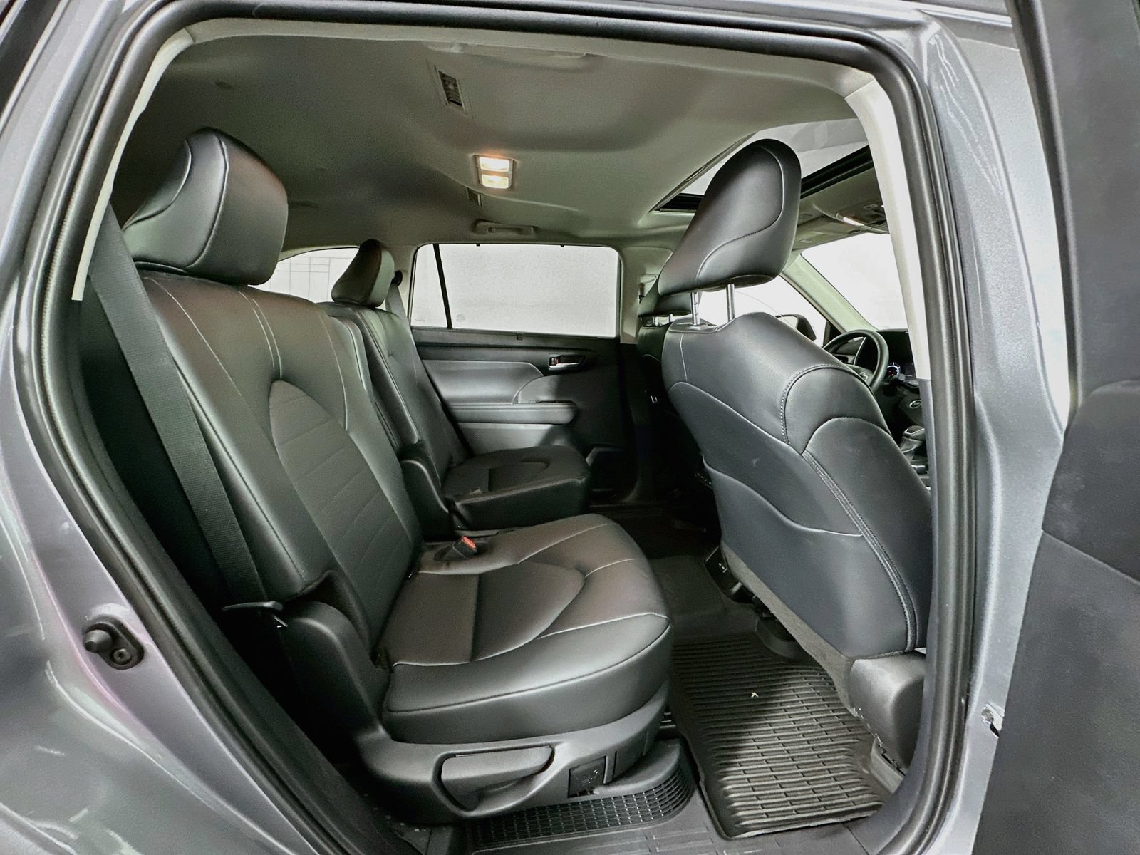 Certified 2026 Toyota Highlander XLE AWD/4WD image 29