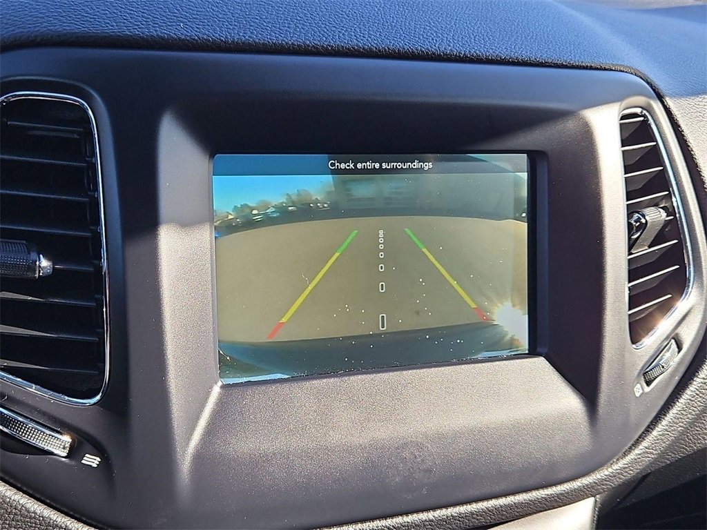 Used 2021 Jeep Compass Sport image 18