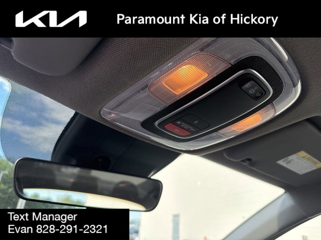 Used 2023 Hyundai Elantra SEL w/ Convenience Package image 25