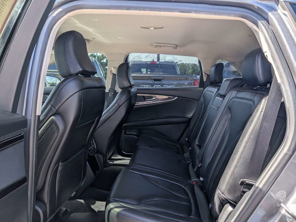 Used 2023 Lincoln Nautilus AWD w/ Premium Package image 13