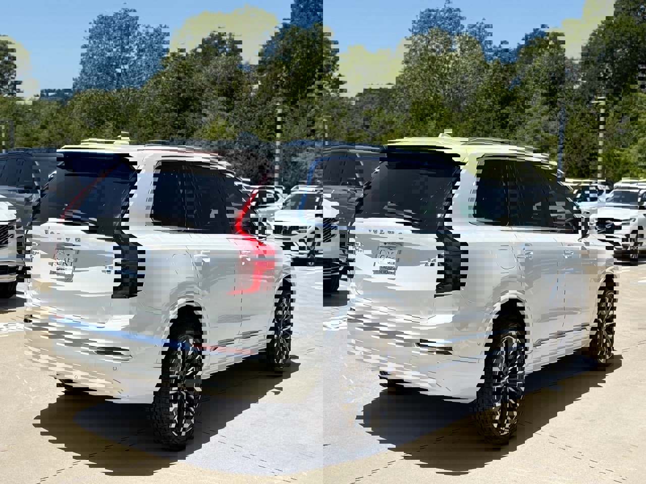 New 2026 Volvo XC90 B6 Ultra image 4