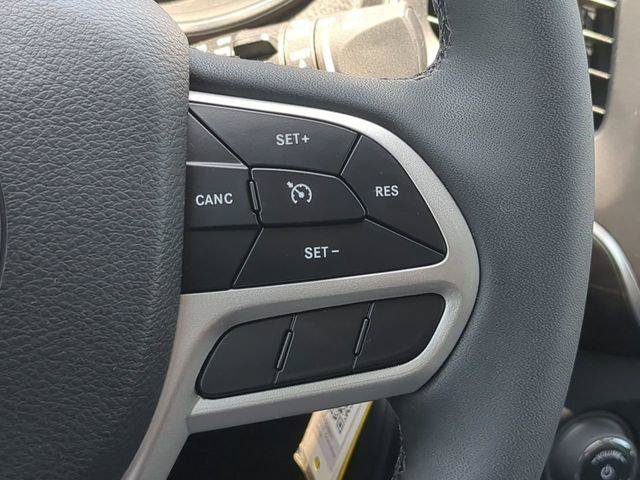 Certified 2022 Jeep Cherokee Latitude w/ Sun & Sound Group AWD/4WD image 29