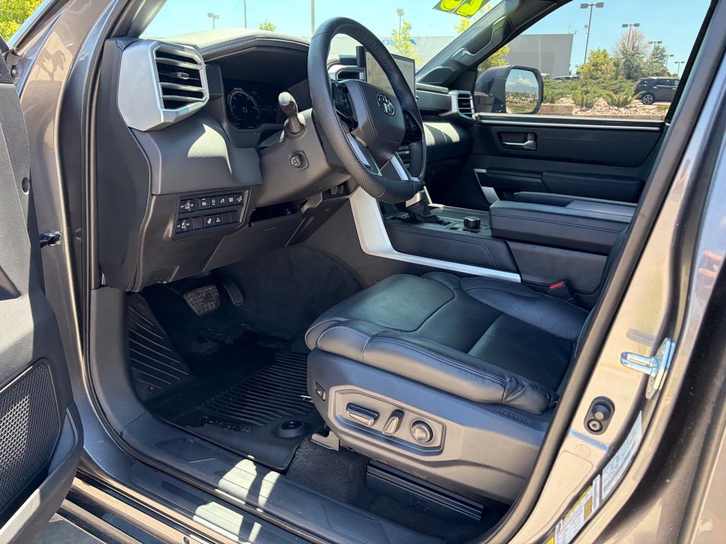 Used 2025 Toyota Tundra Platinum AWD/4WD image 13