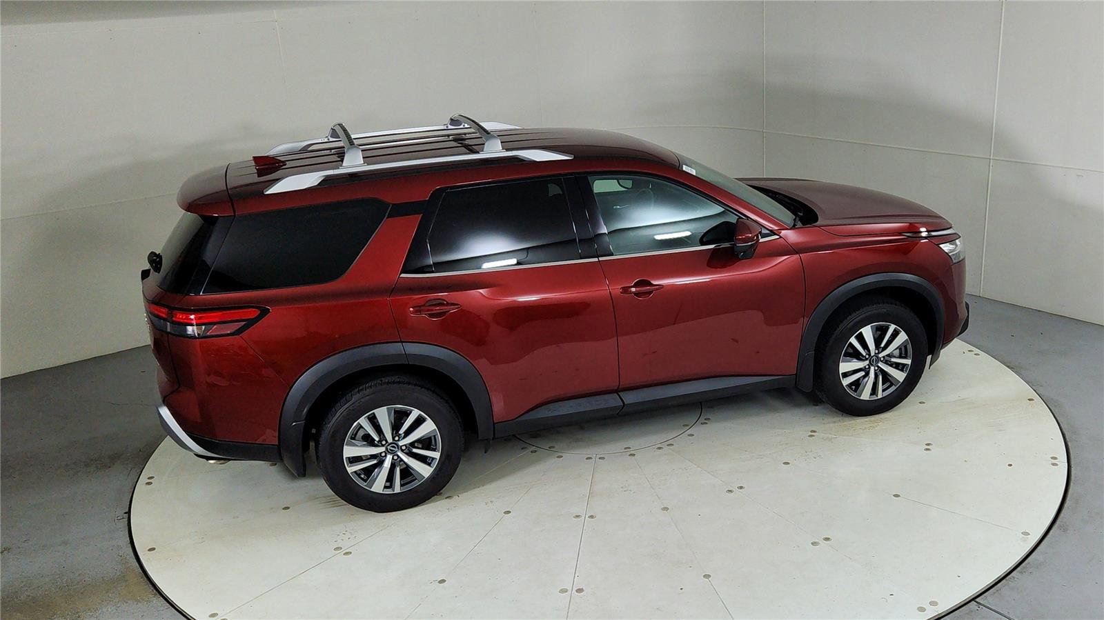 Used 2024 Nissan Pathfinder SL image 43