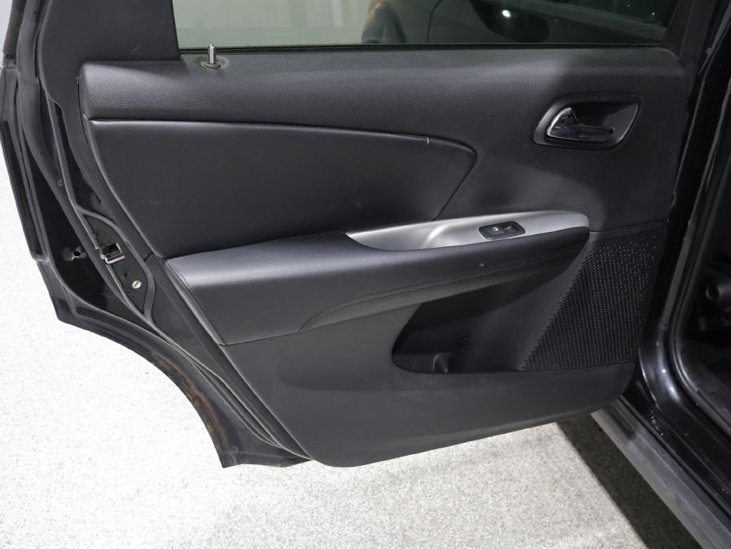 Used 2013 Dodge Journey SXT FWD image 23
