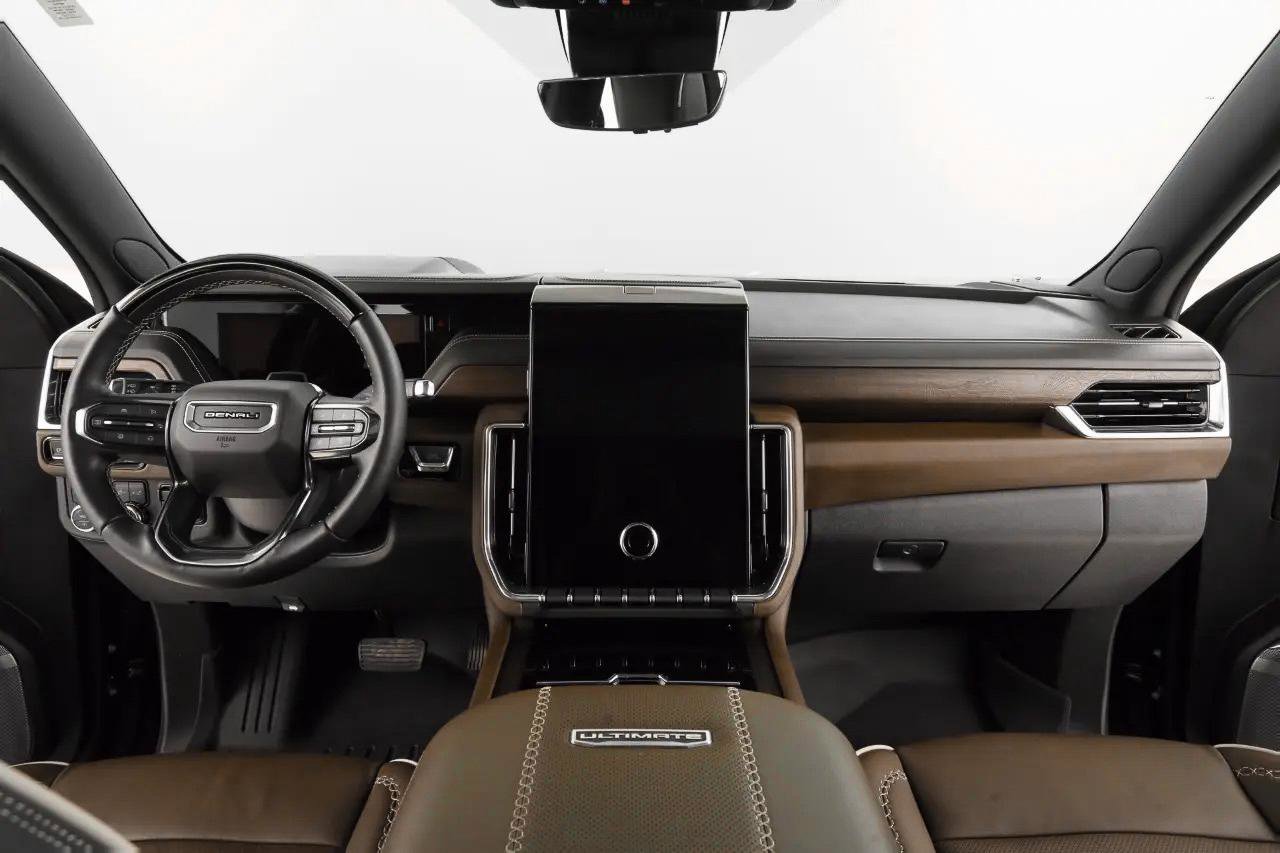 Used 2025 GMC Yukon XL Denali Ultimate image 12