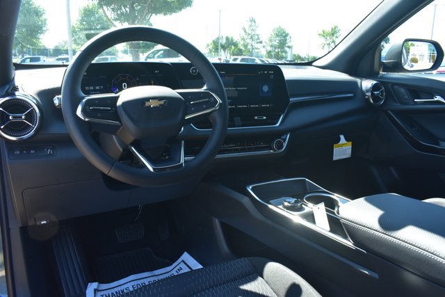 New 2027 Chevrolet Equinox LT FWD image 16